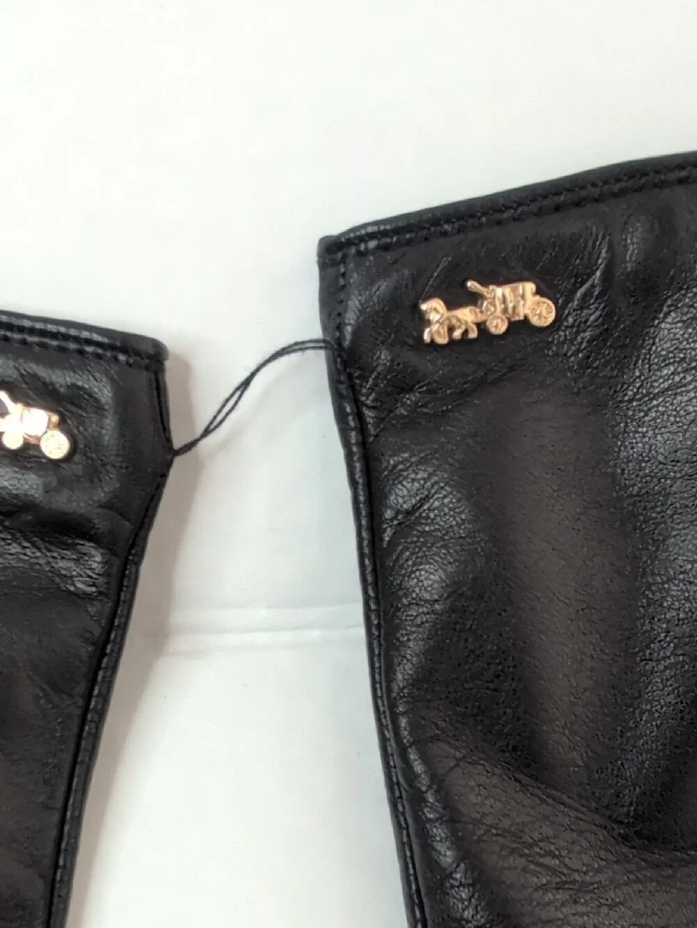 Coach Black Leather Horse And Carriage Tech Gloves NWT